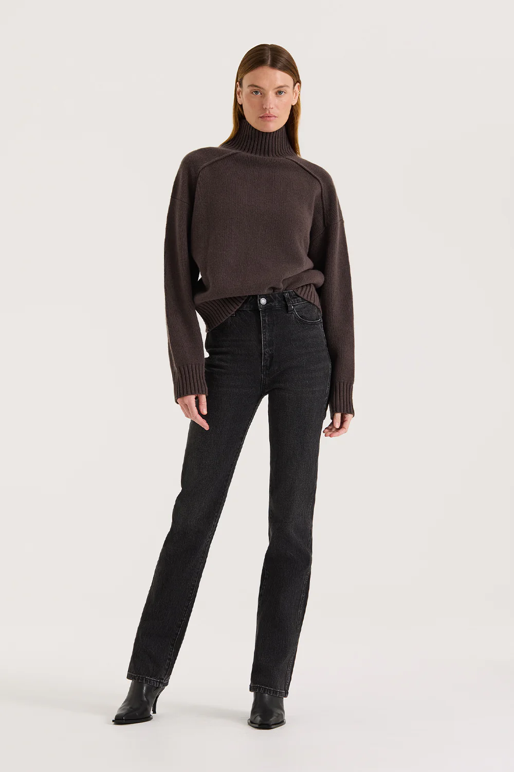 Alora Knit - Image 2